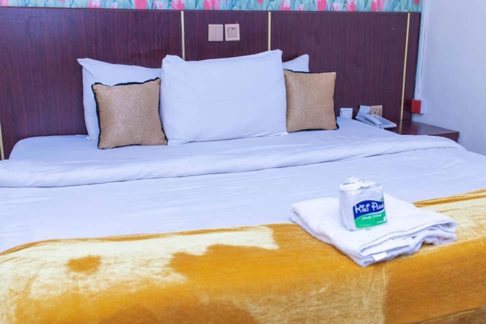 Royal Rex Hotels And Spa Lagos Exterior photo